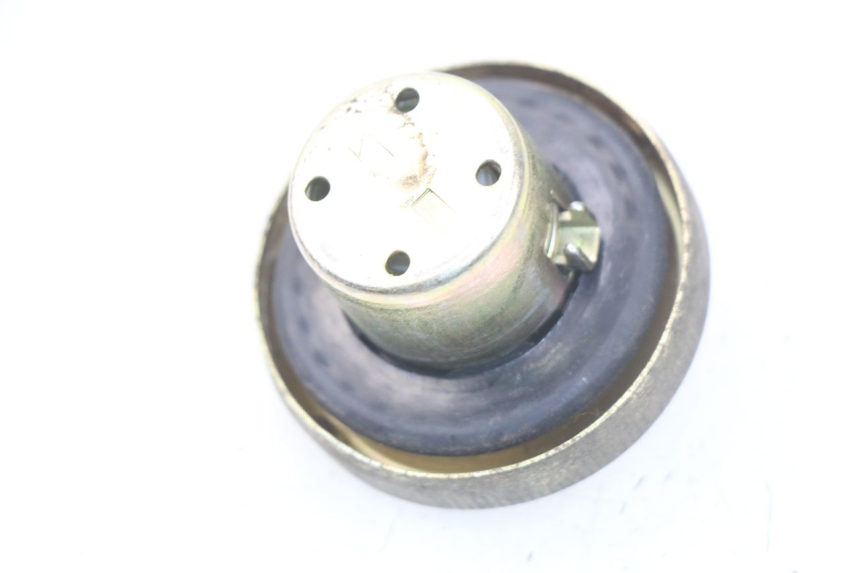 photo de BRANDSTOFFEDEKSEL TANK HONDA SCV LEAD 100 (2003 - 2007) - Zoom op gebruiksstaat