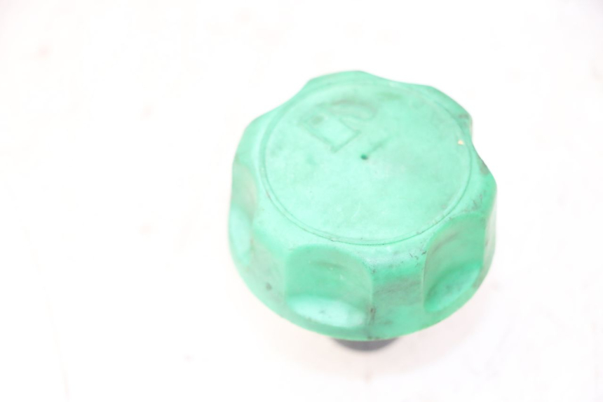 photo de BRANDSTOFFEDEKSEL TANK DERBI SENDA SM DRD 50 (2008 - 2013) - Detail van het onderdeel