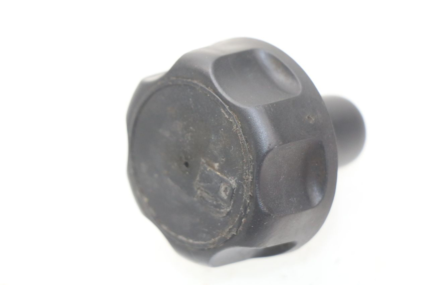 photo de BRANDSTOFFEDEKSEL TANK YAMAHA SLIDER 50 (2004 - 2016) - Detail van het onderdeel