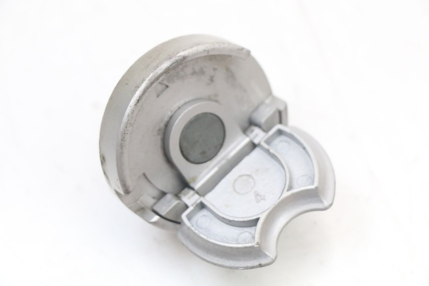 photo de BRANDSTOFFENDEKSEL TANK KYMCO SUPER 8 4T 50 (2021 - 2024) - Zoom op gebruiksstaat