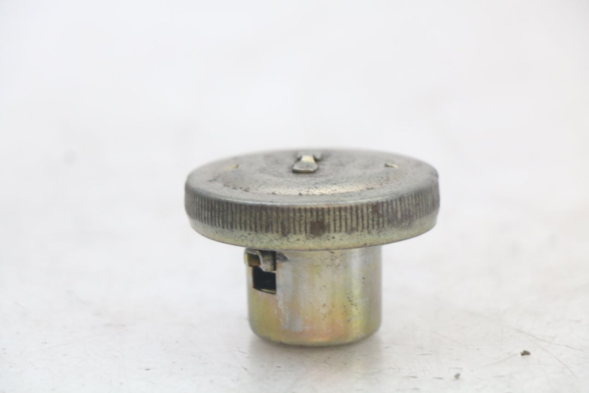 photo de BRANDSTOFFENDEKSEL TANK SYM ORBIT 2 4T 50 (2018 - 2022) - Detail van het onderdeel