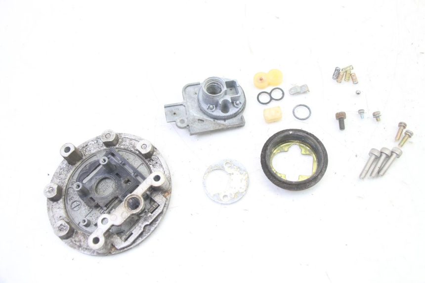 photo de BRANDSTOFFENDOP YAMAHA TDR DELTABOX 125 (1997 - 2003) - Detail van het onderdeel