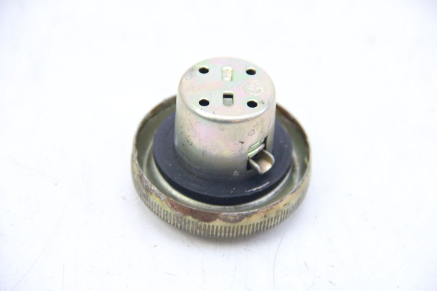 photo de BRANDSTOFFEDEKSEL TANK PEUGEOT TWEET 4T 50 (2010 - 2014) - Detail van het onderdeel