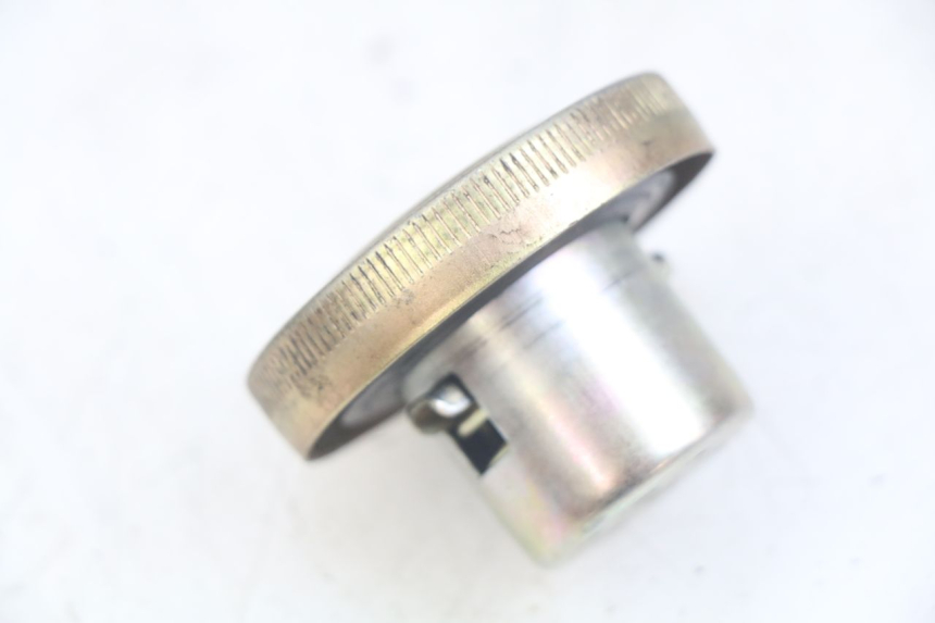 photo de BRANDSTOFFEDEKSEL TANK PEUGEOT TWEET 4T 50 (2010 - 2014) - Zoom op gebruiksstaat