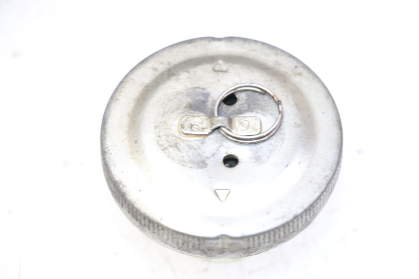 photo de BRANDSTOFFENDEKSEL TANK PEUGEOT TWEET PRO CARGO 50 (2018 - 2022) - Detail van het onderdeel