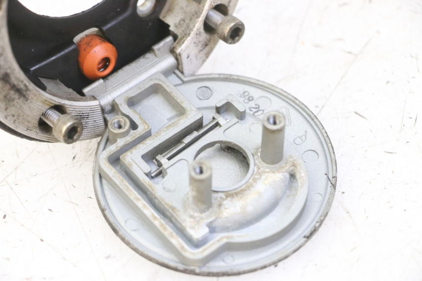 photo de BRANDSTOFFENDOP YAMAHA XJ6 ABS 600 (2008 - 2016) - Detail van het onderdeel