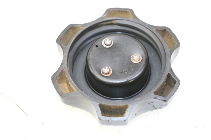 photo de BRANDSTOFFEDEKSEL TANK YAMAHA YZ 85 (2002 - 2018) - Detail van het onderdeel