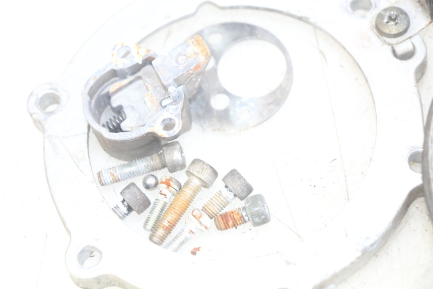 photo de BRANDSTOFFENDEKSEL TANK YAMAHA YZF R1 1000 (2007 - 2008) - Bevestigingspunten