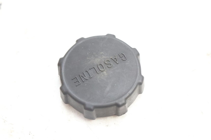 photo de BRANDSTOFFEDEKSEL TANK PIAGGIO ZIP 2T 50 (2009 - 2019) - Detail van het onderdeel