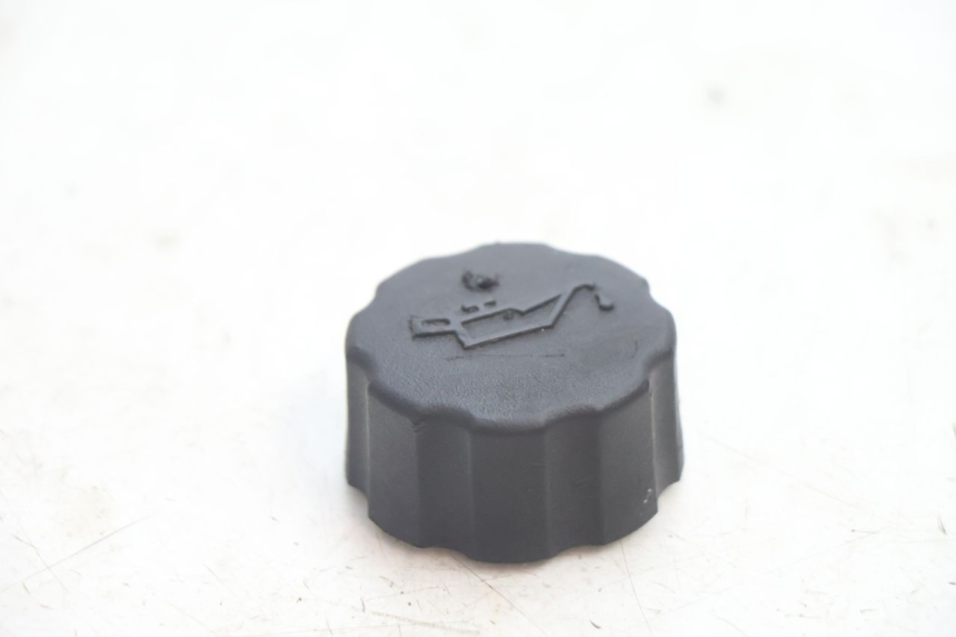 photo de OLIEVULKAP PEUGEOT TREKKER 50 (1995 - 2004) - Detail van het onderdeel
