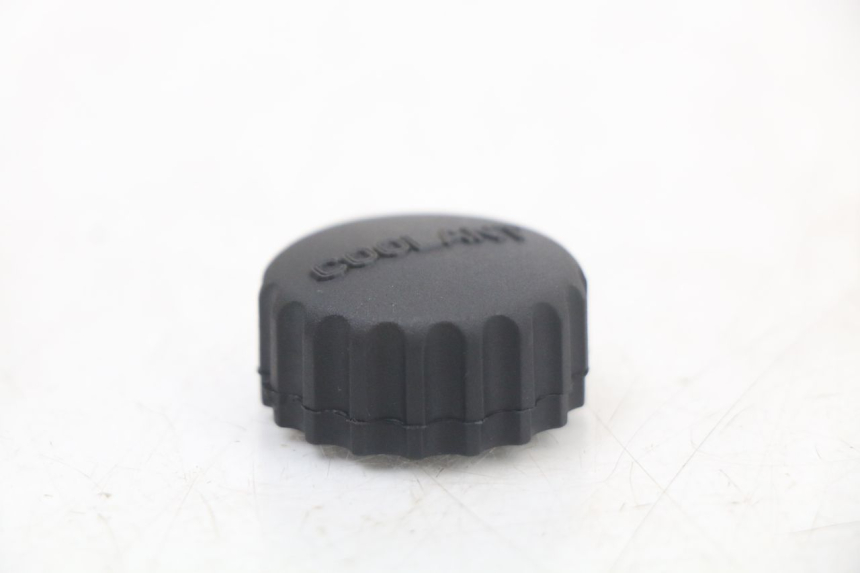 photo de DOP EXPANSIETANK HUSQVARNA SVARTPILEN 401 (2018 - 2023) - Zoom op gebruiksstaat