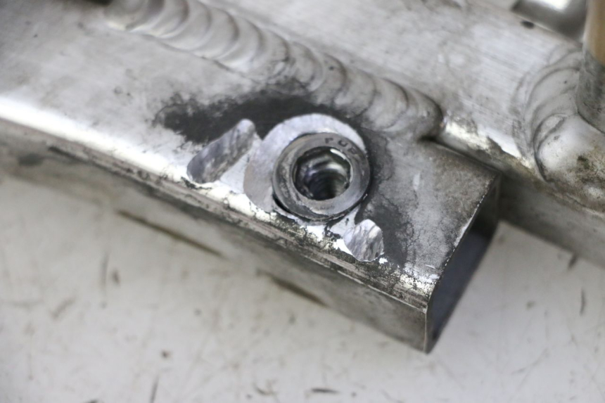 photo de ACHTERSTE FRAMEBOOG HONDA CBR RR FIREBLADE 900 (1992 - 1994) - Andere kijkhoek