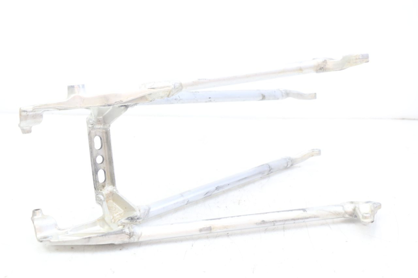 photo de ACHTERFRAME BEUGEL HONDA CRF 250 (2010 - 2013) - Detail van het onderdeel
