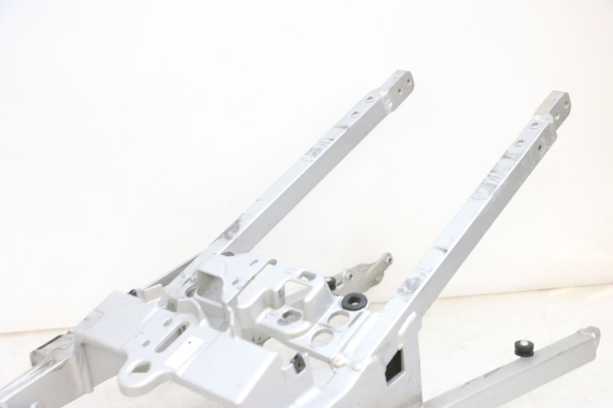 photo de ACHTERFRAME BEUGEL YAMAHA FJR ABS 1300 (2006 - 2012) - Bevestigingspunten