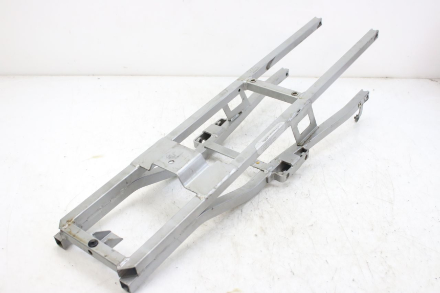 photo de ACHTERFRAME BEUGEL DERBI GPR 50 (2004 - 2009) - Andere kijkhoek