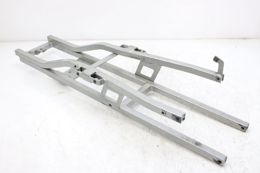 photo de ACHTERFRAME BEUGEL DERBI GPR 50 (2004 - 2009) - Staat van het oppervlak