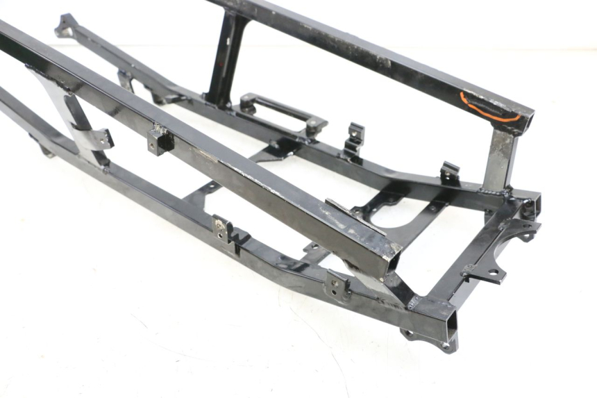 photo de ACHTERSTE FRAMEBOOG KAWASAKI GPZ RX 1000 (1986 - 1988) - Detail van het onderdeel