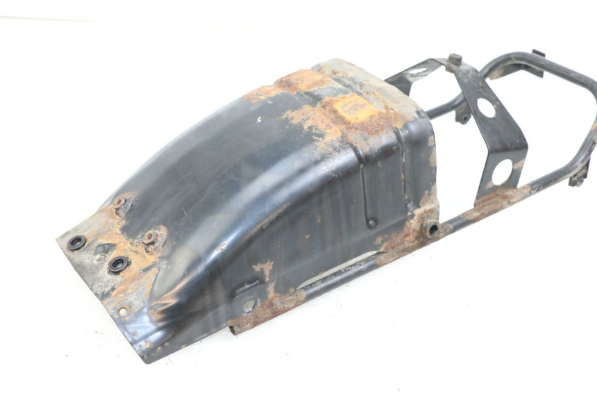 photo de ACHTERFRAME BEUGEL SUZUKI GZ MARAUDER 125 (1998 - 2004) - Zoom op gebruiksstaat