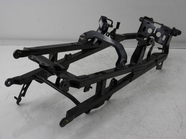 photo de ACHTERFRAME BEUGEL KYMCO QUANNON NAKED 125 (2010) - Hoofdaanzicht