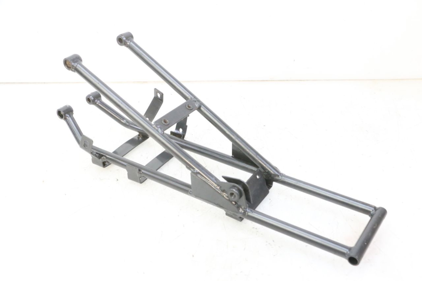 photo de ACHTERFRAME BEUGEL APOLLO RFZ 125 - Detail van het onderdeel