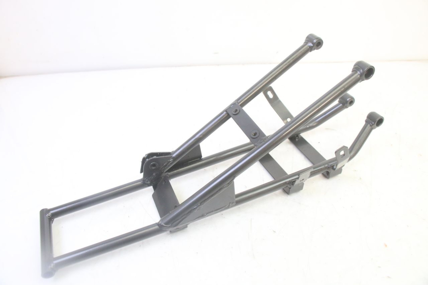 photo de ACHTERFRAME BEUGEL APOLLO RFZ 125 - Bevestigingspunten