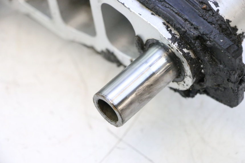 photo de SCHOMMELARM HONDA CB F HORNET 600 (2005 - 2006) - Technische close-up