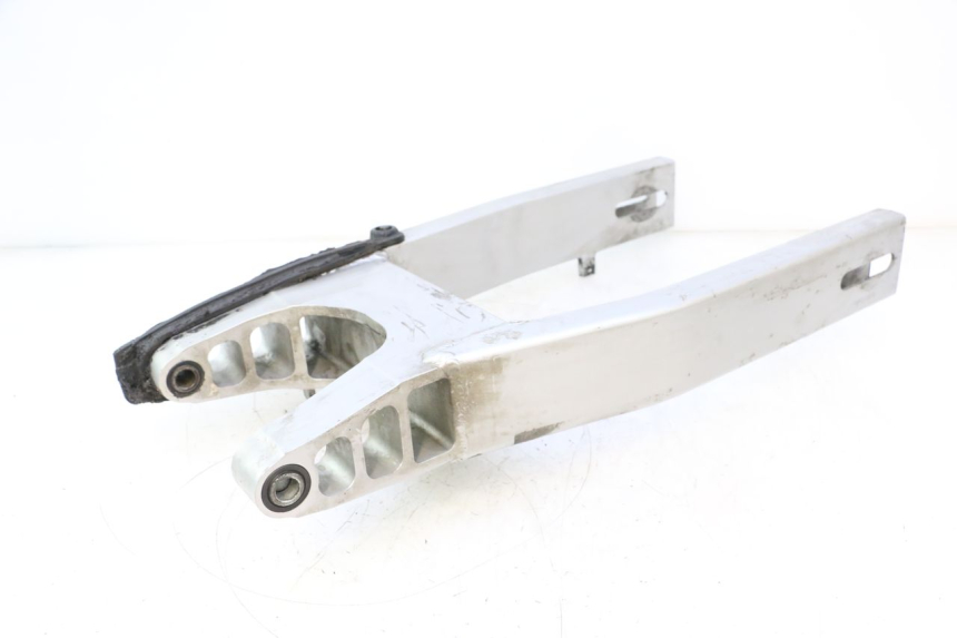 photo de SCHOMMELARM HONDA CB F HORNET 600 (2005 - 2006) - Overzicht
