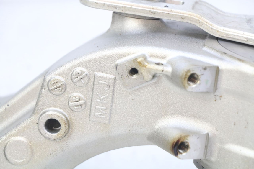 photo de SCHOMMELARM HONDA CB R 1000 (2018 - 2023) - Bevestigingspunten