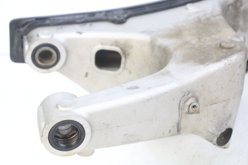 photo de SCHOMMELARM HONDA CB R 1000 (2018 - 2023) - Gecontroleerd onderdeel