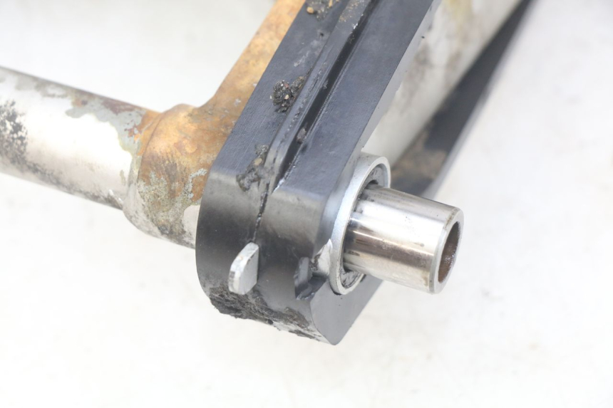 photo de SCHOMMELARM HONDA CBR F SC25 1000 (1989 - 1992) - Detail van het onderdeel