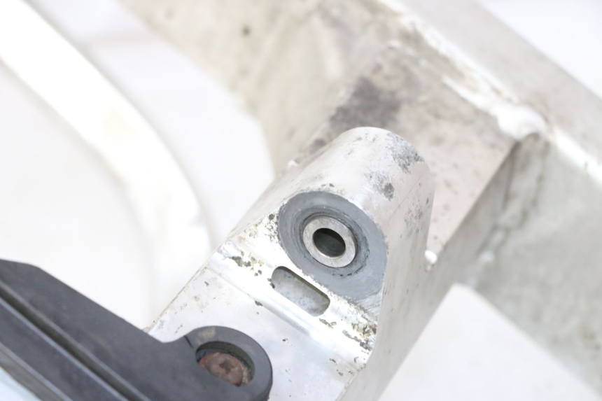 photo de SCHOMMELARM HONDA CBR RR FIREBLADE 900 (1992 - 1994) - Technische close-up