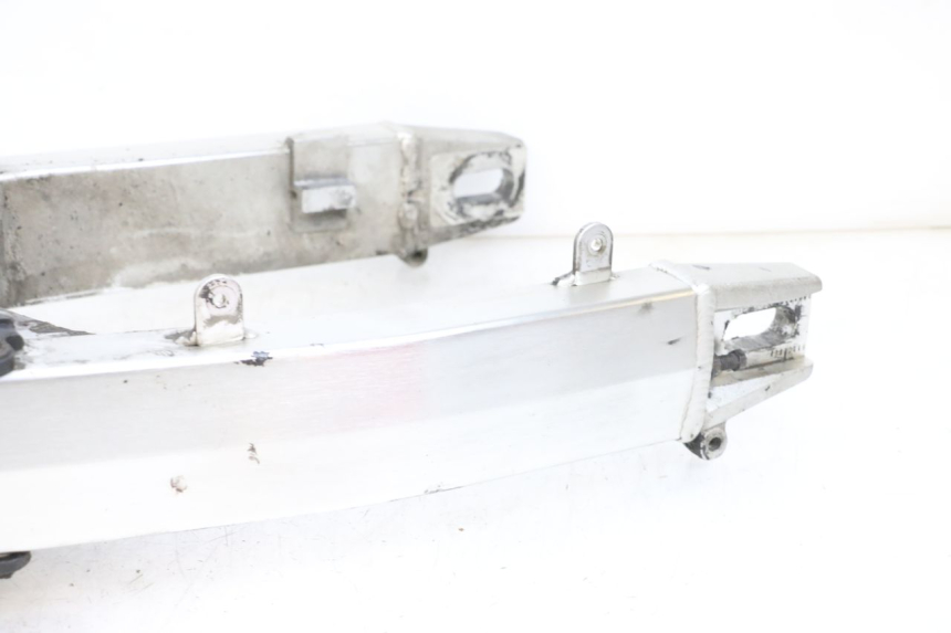 photo de SCHOMMELARM SUZUKI DL V STROM 1000 (2002 - 2007) - Focus op structuur