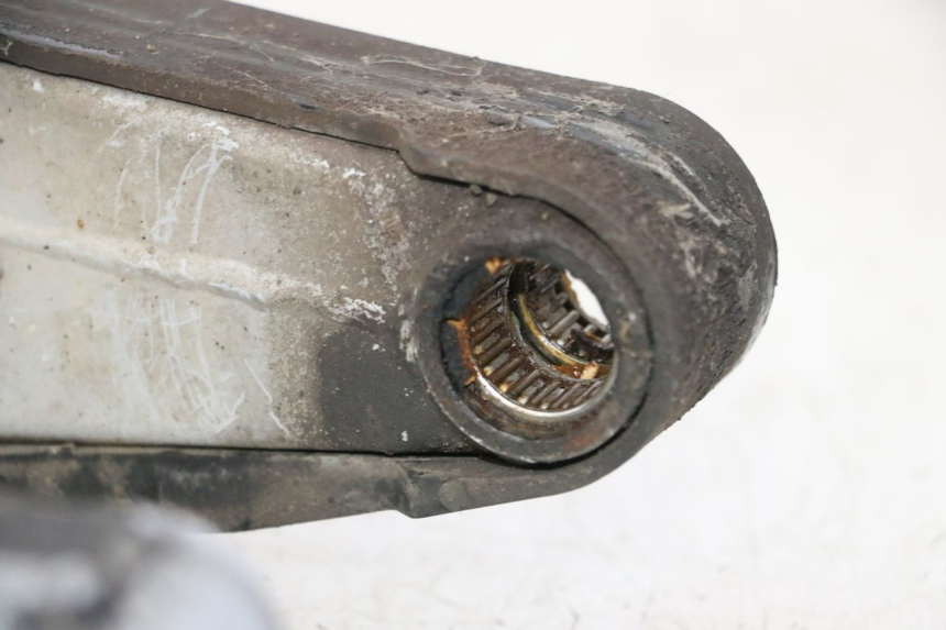 photo de SCHOMMELARM APRILIA ETX 125 (1998 - 2002) - Detail van het onderdeel