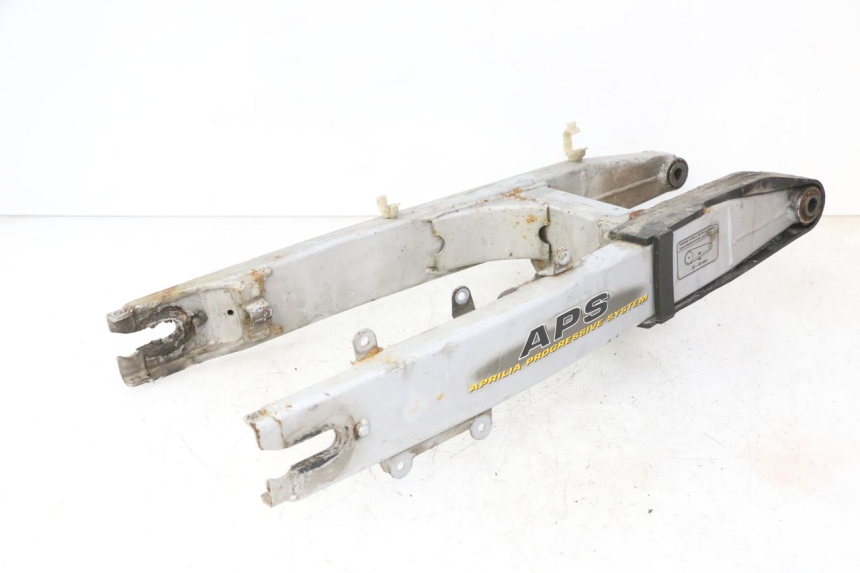 photo de SCHOMMELARM APRILIA ETX 125 (1998 - 2002) - Alternatieve hoek