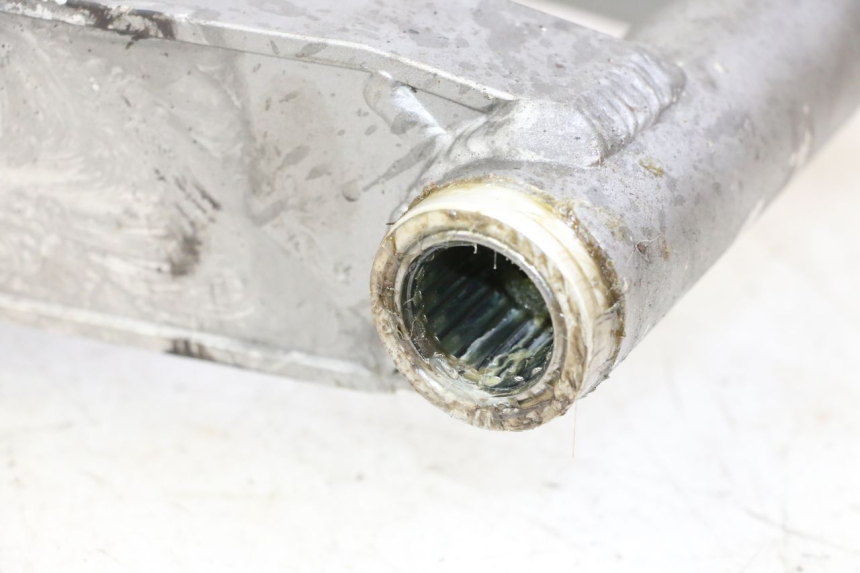 photo de SCHOMMELARM YAMAHA FJ 36Y 1100 (1984 - 1985) - Zoom op componenten