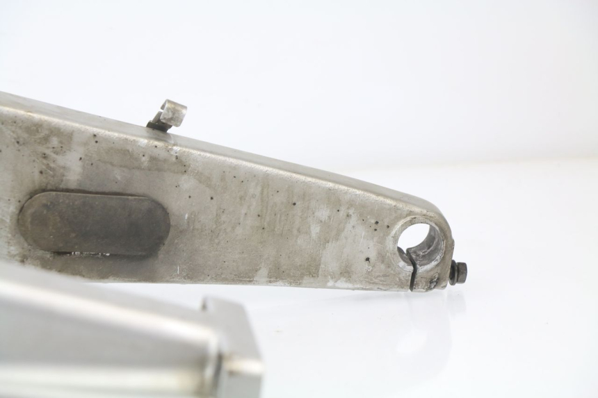 photo de SCHOMMELARM YAMAHA FJR ABS 1300 (2006 - 2012) - Bevestigingspunten