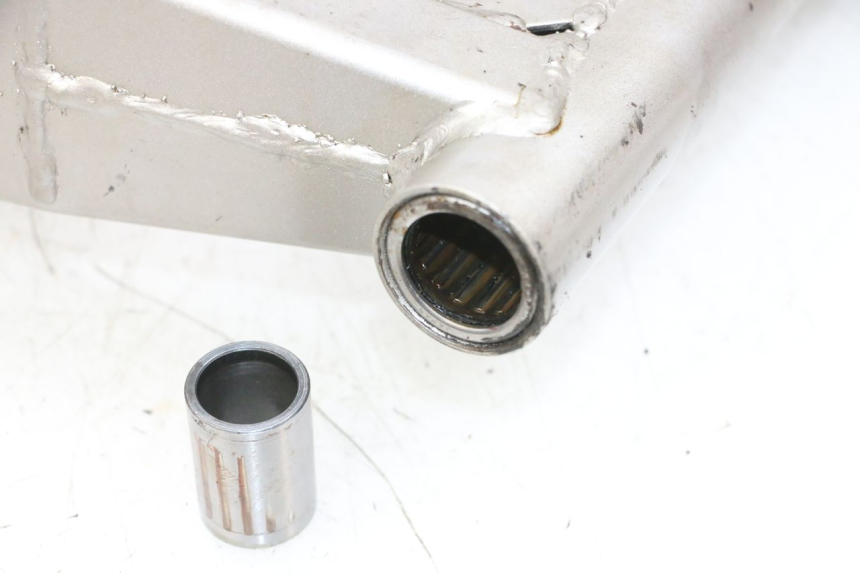 photo de SCHOMMELARM SUZUKI GSF N BANDIT 600 (1996 - 1999) - Detail van het onderdeel