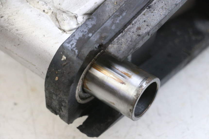 photo de SCHOMMELARM SUZUKI GSF N BANDIT 600 (1996 - 1999) - Andere kijkhoek