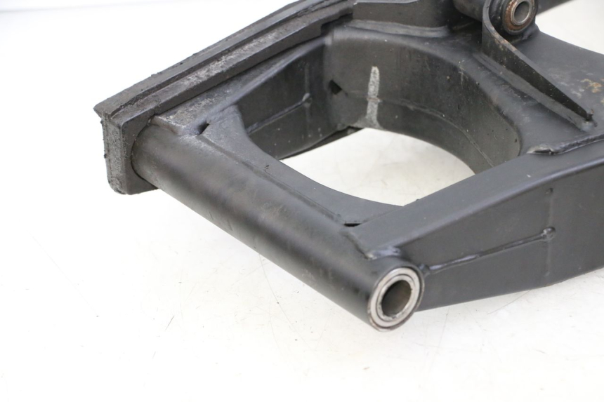 photo de SCHOMMELARM SUZUKI GSR 750 (2011 - 2017) - Visuele inspectie