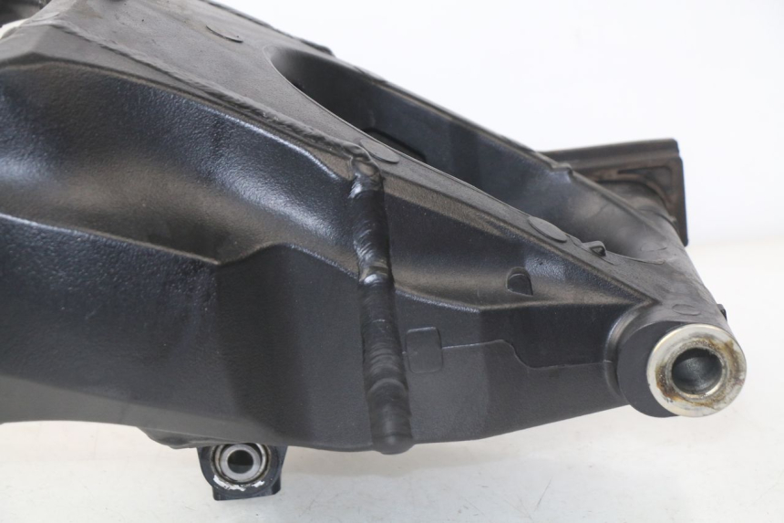 photo de SCHOMMELARM SUZUKI GSX-R GSXR K16 1000 (2012 - 2016) - Kenmerkende details