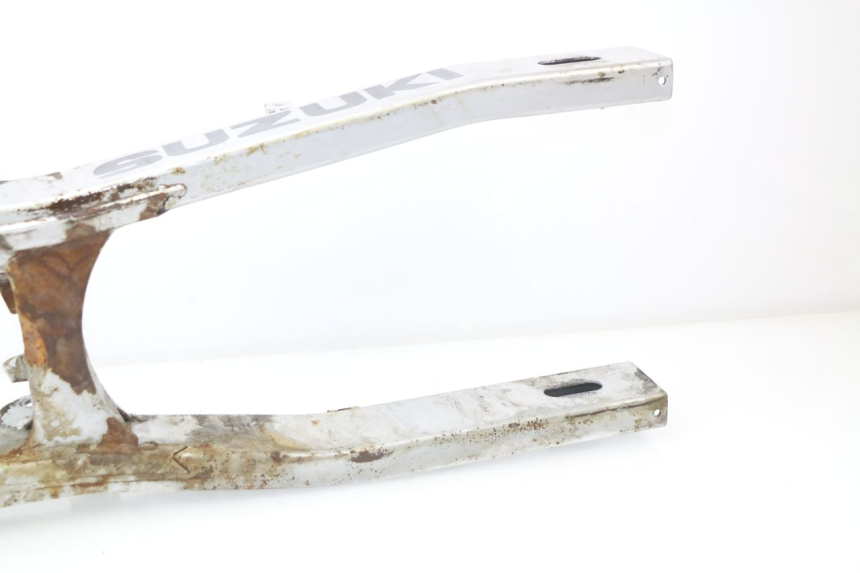 photo de SCHOMMELARM SUZUKI GSXF GSX F 600 (1988 - 1997) - Detail van het onderdeel