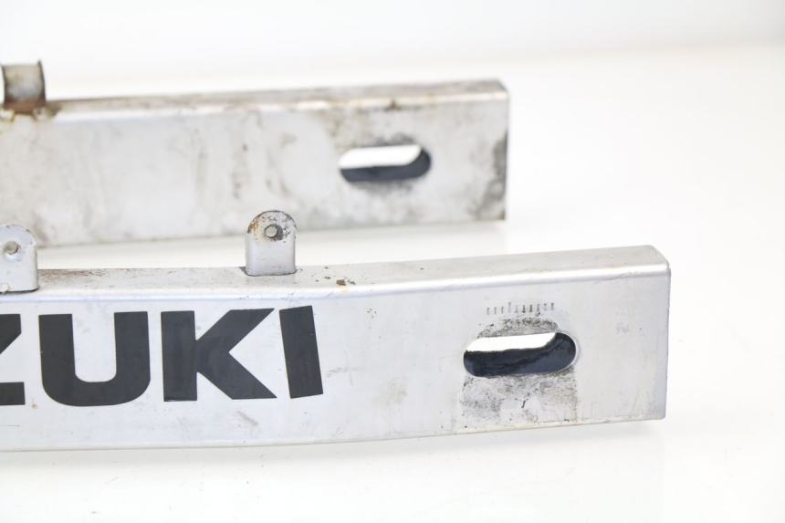 photo de SCHOMMELARM SUZUKI GSXF GSX F 600 (1988 - 1997) - Overzicht