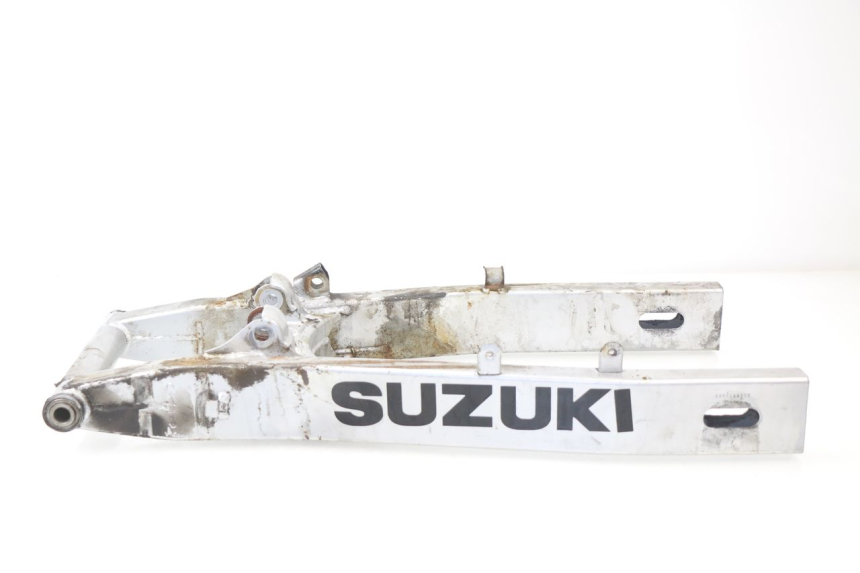 photo de SCHOMMELARM SUZUKI GSXF GSX F 600 (1988 - 1997) - Bevestigingspunten