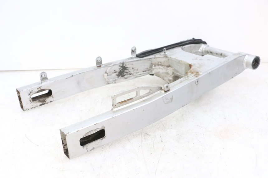 photo de SCHOMMELARM HONDA CBR F 1000 (1993 - 1996) - Andere kijkhoek