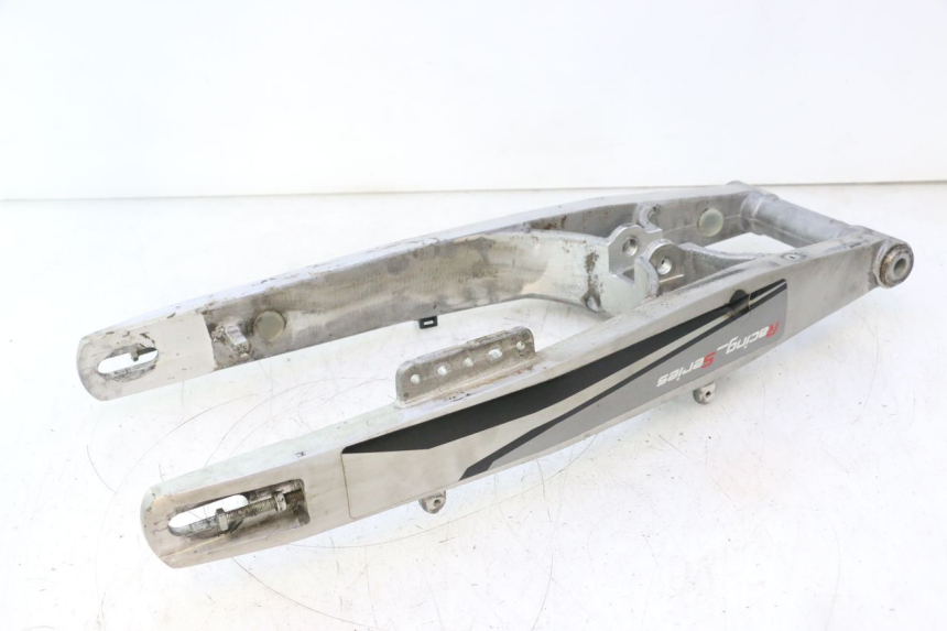 photo de SCHOMMELARM RIEJU MRT PRO SUPERMOTARD 50 (2007 - 2018) - Zoom op componenten