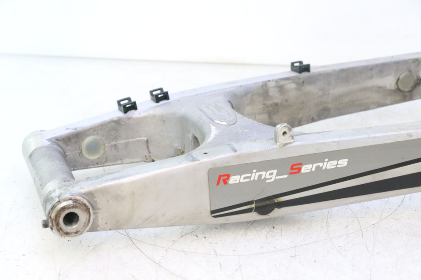 photo de SCHOMMELARM RIEJU MRT PRO SUPERMOTARD 50 (2007 - 2018) - Technische close-up