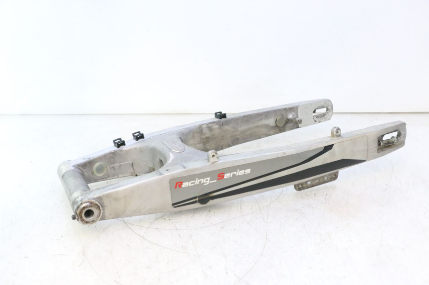 photo de SCHOMMELARM RIEJU MRT PRO SUPERMOTARD 50 (2007 - 2018) - Bevestigingspunten
