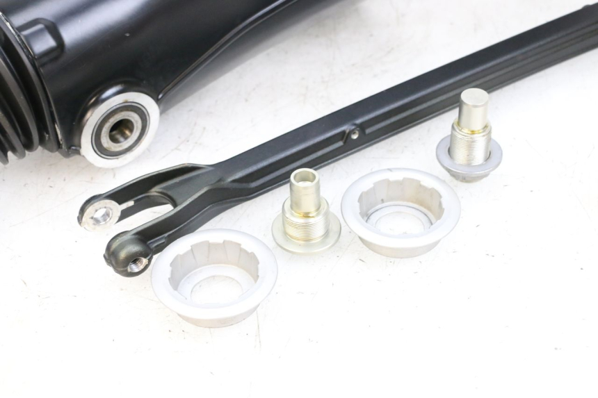 photo de SCHOMMELARM BMW R GS 1250 (2021 - 2024) - Detail van het onderdeel