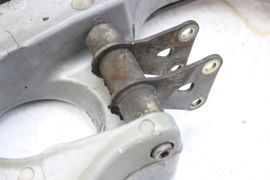 photo de SCHOMMELARM TRIUMPH SPRINT ST 955 (1999 - 2001) - Detail van het onderdeel