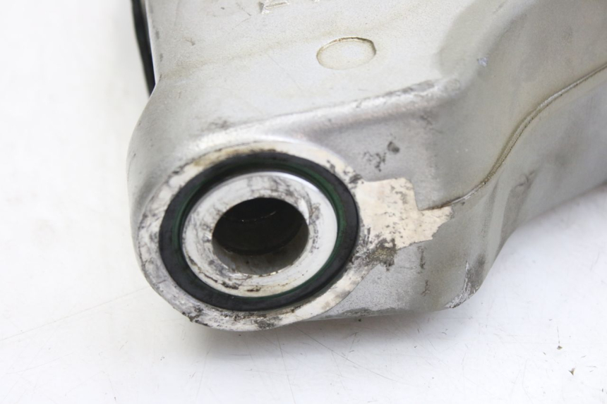 photo de SCHOMMELARM TRIUMPH SPRINT ST 955 (1999 - 2001) - Zoom op gebruiksstaat